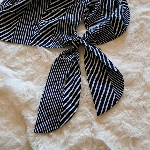 Michael Kors Navy & White Chevron Batwing Top – Size L - Picture 7 of 9